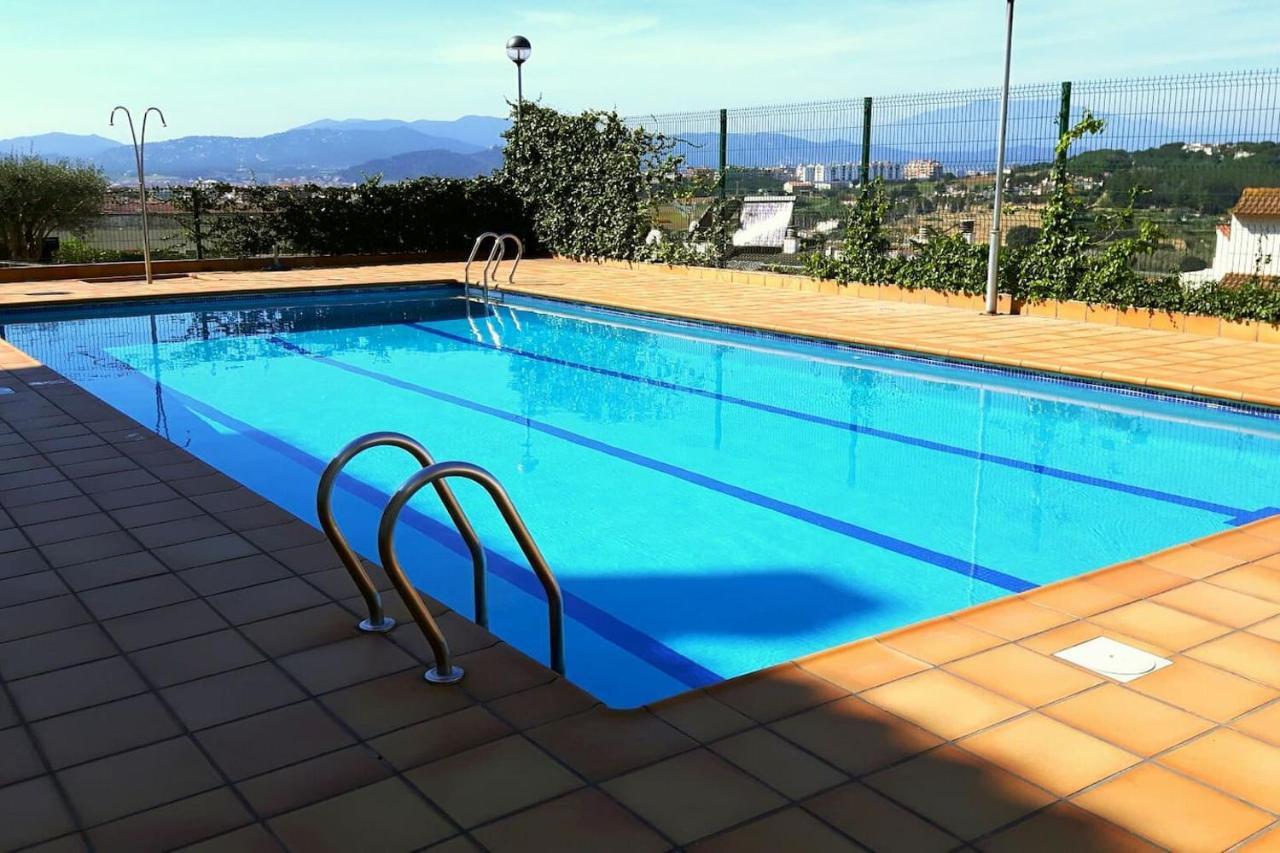 Apartamento En Blanes Con Piscina Y Parking Apartman Kültér fotó